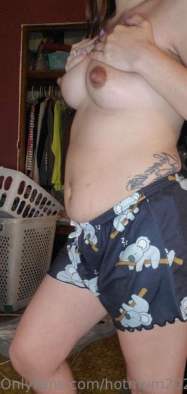 Who doesn't love boobies ? 😋