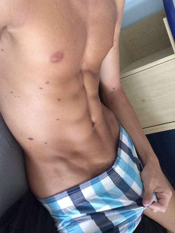 😋