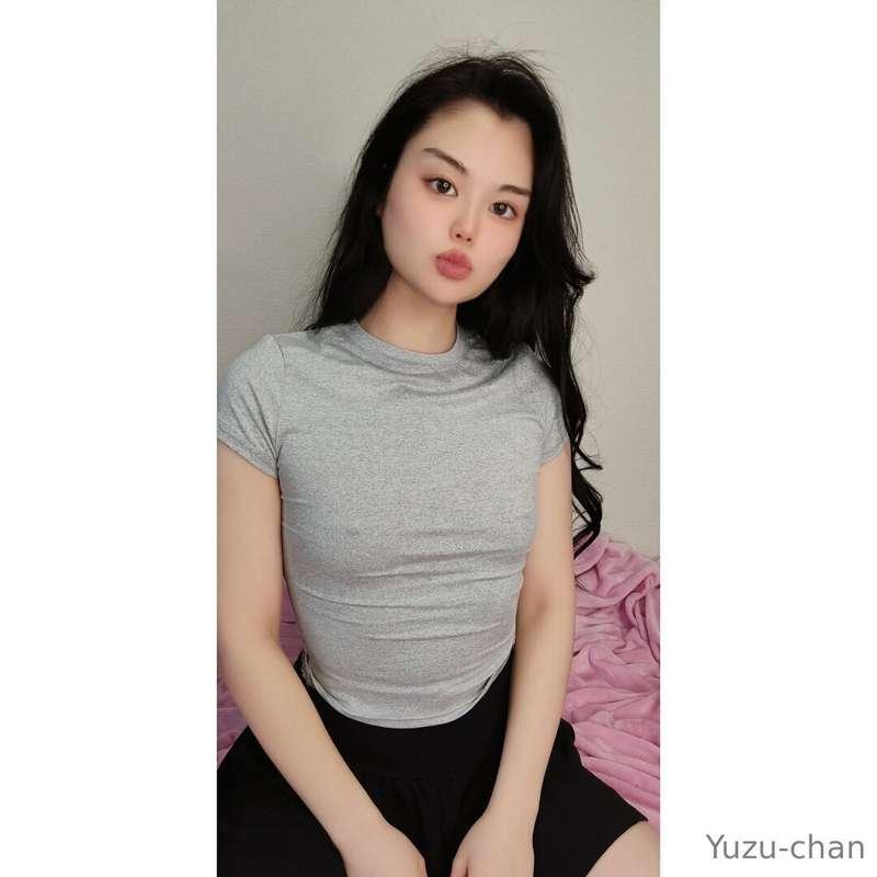 Is my gray top the female counterpart of men's gray sweatpan..