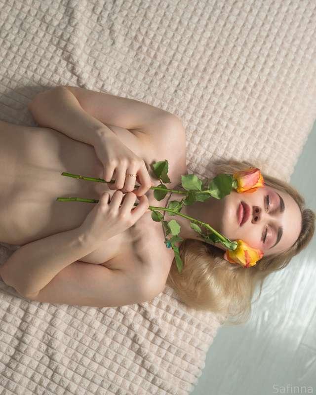 🌸🌸🌸


𓆩♡𓆪 #blonde #sfw #fyp #tits #smalltits 𓆩♡𓆪
