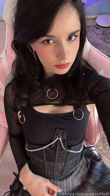 loonassoftfeet image #1