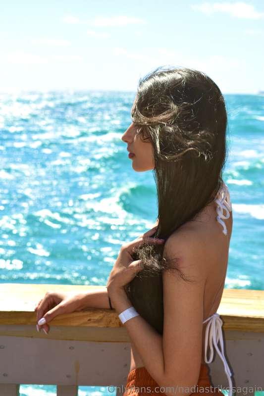 Taking a moment and admiring the view😍 🌊