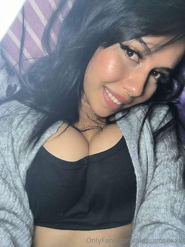 I have a free spot in my bed and I'm really in the mood to c..