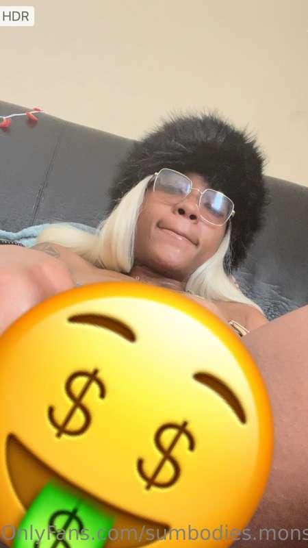 WANNA SNEAK PEAK OF WHATS HAPPENING IN MY PROFILE PIC 😜 HINT..