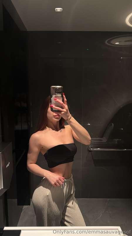Tu préfères les femmes chics ? classes ? 🤤