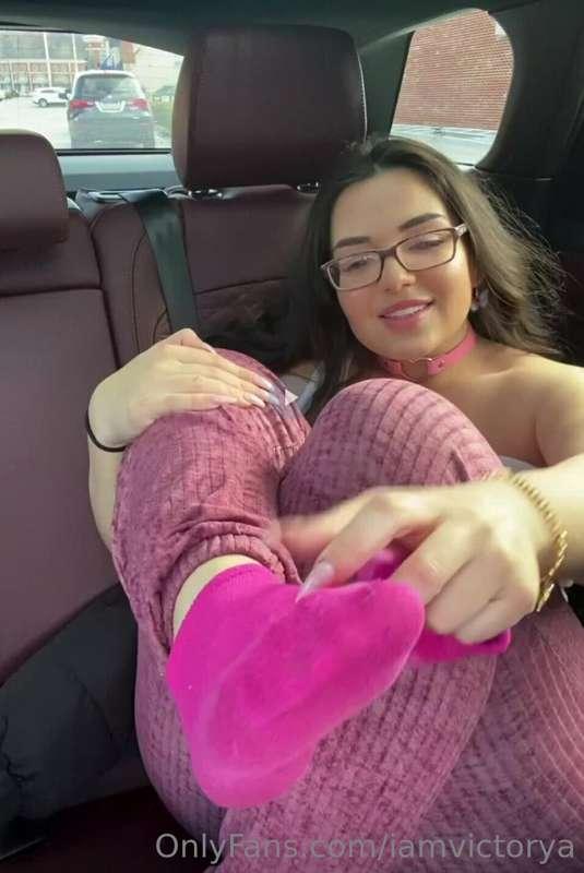 # Do you want to see more pretty toes content?  What would y..