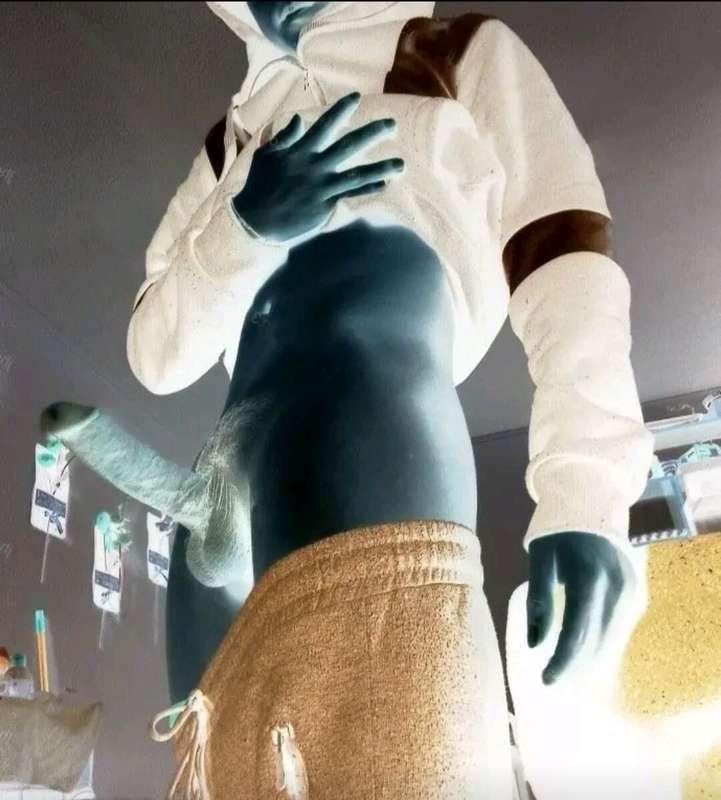 I'm with my cock full of milk. 🔥🔥