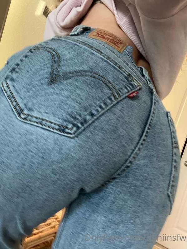My butt just doesn’t look good in jeans