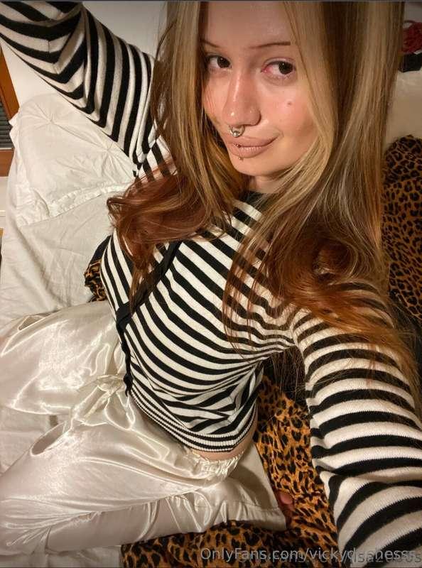 @lisa2000s @lisa2000s @lisa2000s❤️Hey, I can see that you mi..