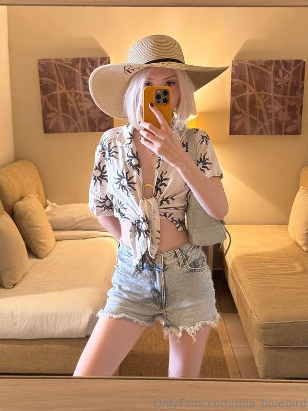 mia_bluebird image #0