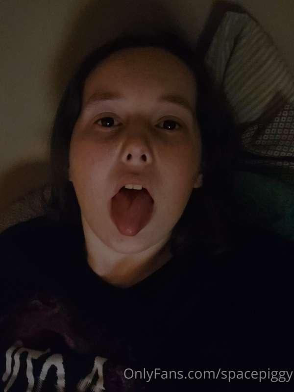 Cum here 

Check out my VIP page for the sex tape I just pos..