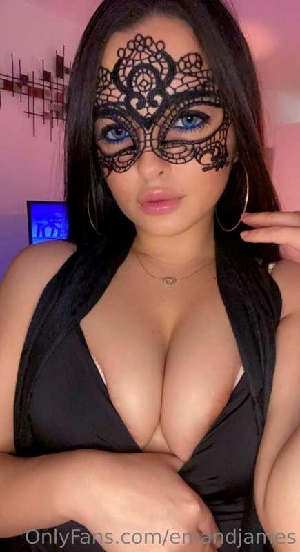 💋😈 I would like to suck your dick in the morning, afternoon ..