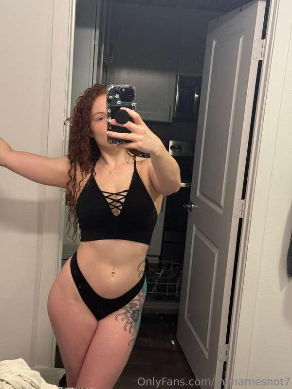 Mirror selfies >