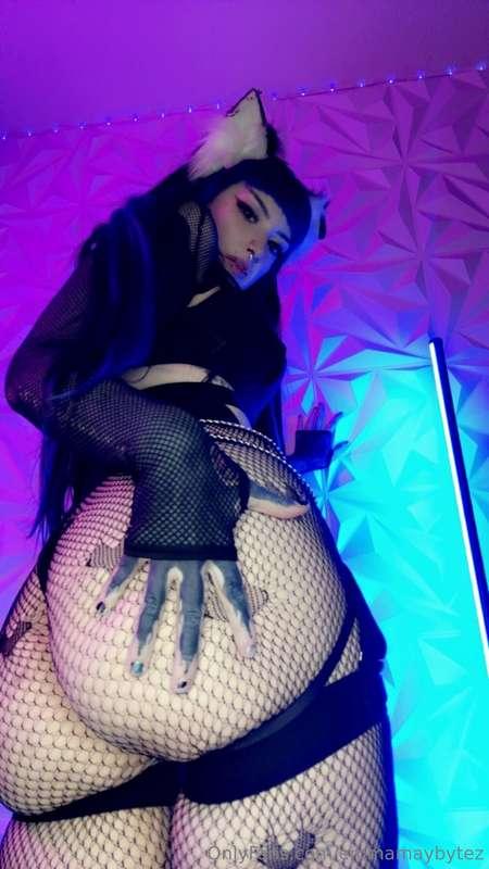 Don’t miss out on subscribing only $3 right now @emmamaybyte..