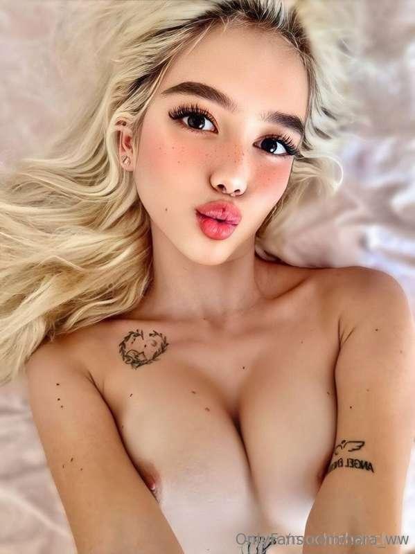 🎁FREE ONLY FIRST 30 SUBS🎁HORNY VIRGIN ANGEL @mochichanchan B..