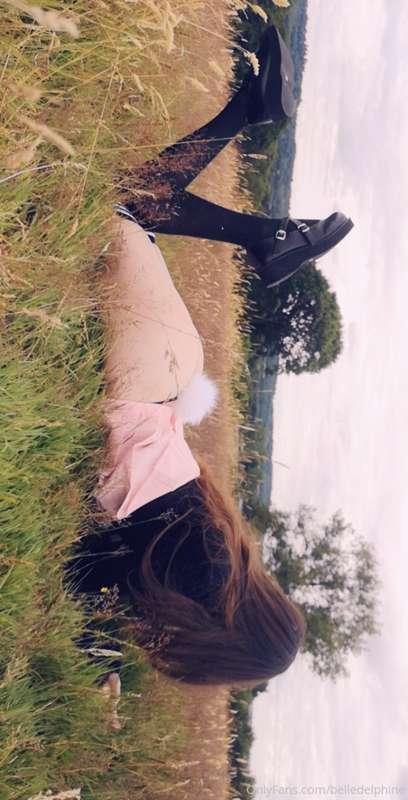 Then I found this really nice field! It was super soft to la..
