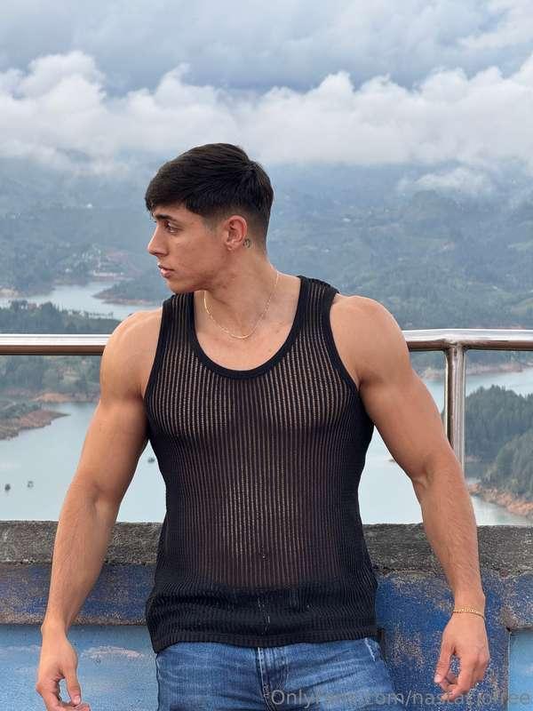 Looking to the horizon! 😏