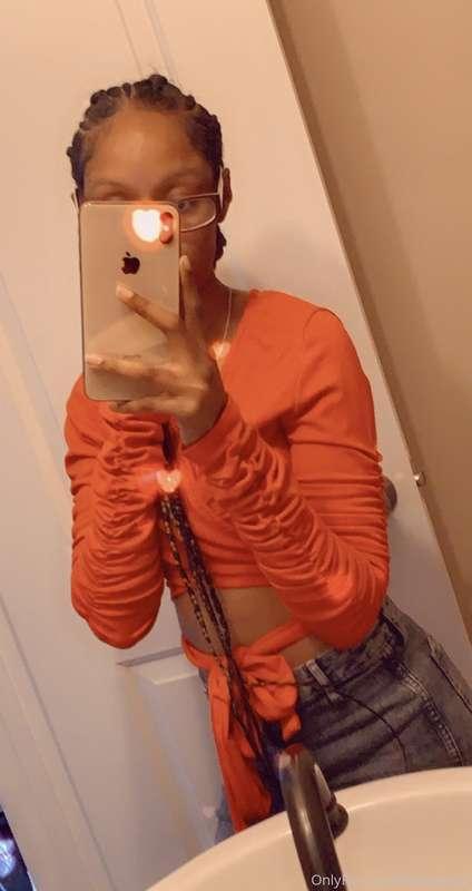 ❣️ Red looks good on me
