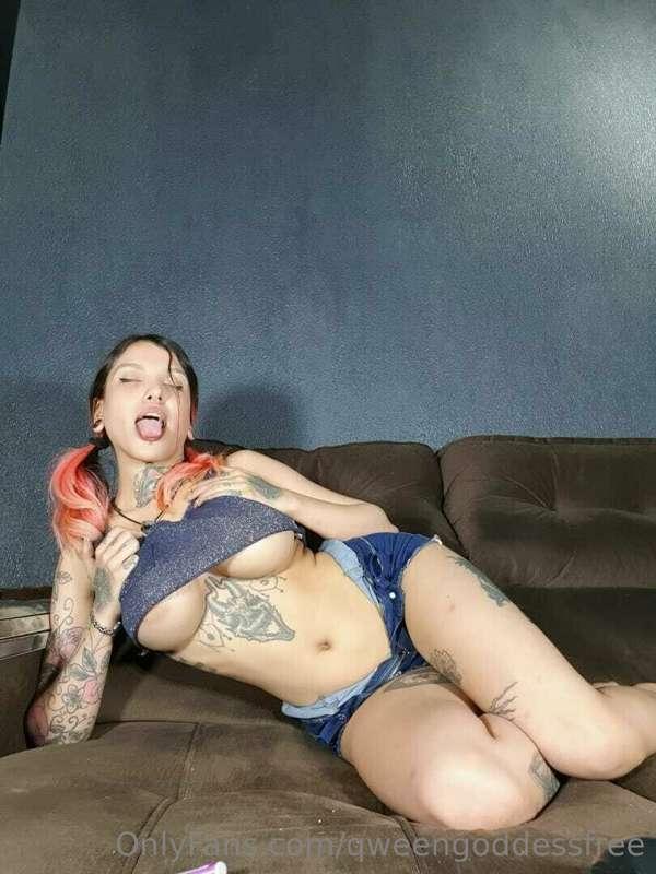 qweengoddessfree image #2