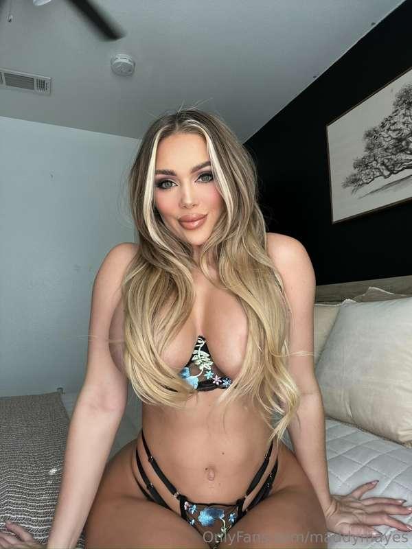 # 🔥 ***NEW PHOTO SET*** 🔥
What would you do if you found me ..