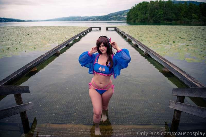 I'm doubting about posting this picture on my socials since ..