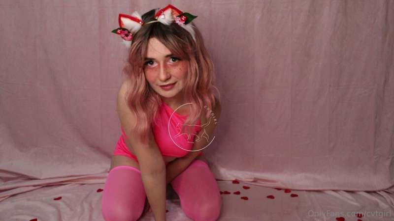 Wanna see what I do to myself when I think about you?