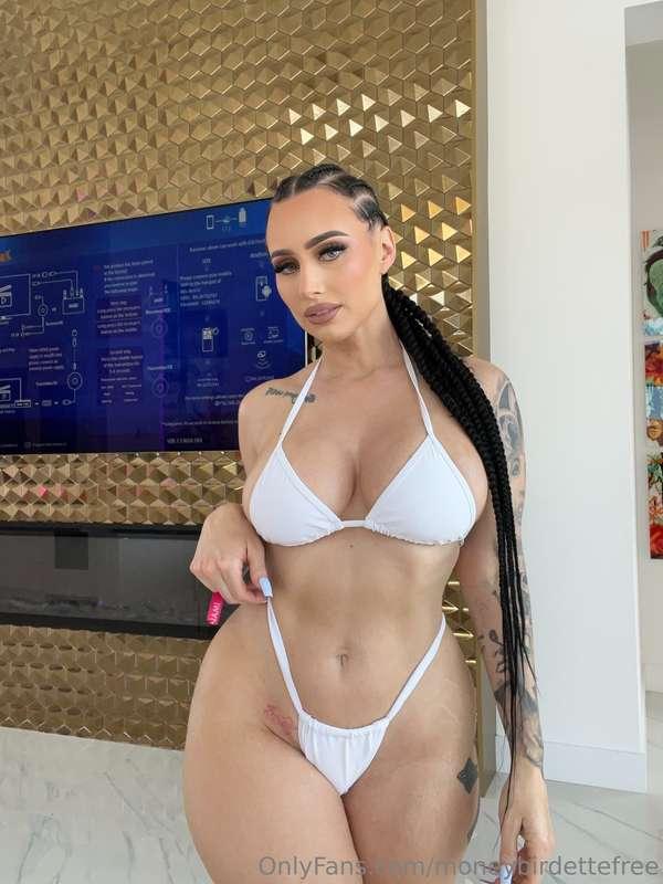 She came, she slayed, she posted 🔥