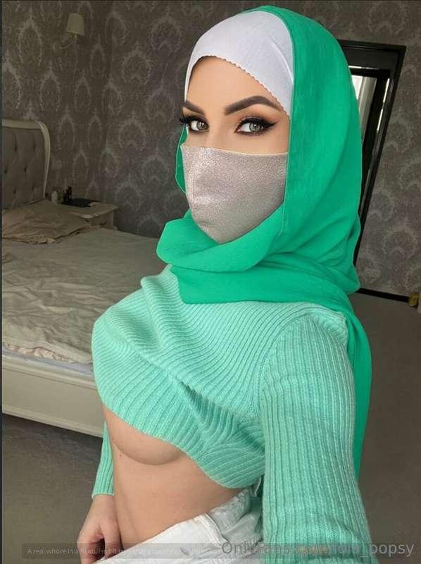 A real whore in a hijab, isn’t it true that your cock 🍆 turn..