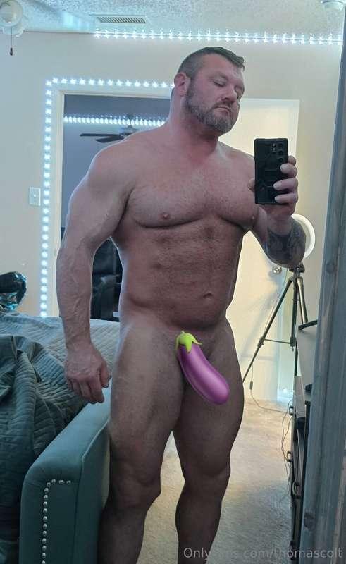 I need to shave my body... or do you prefer a hairy bear? 😂 ..