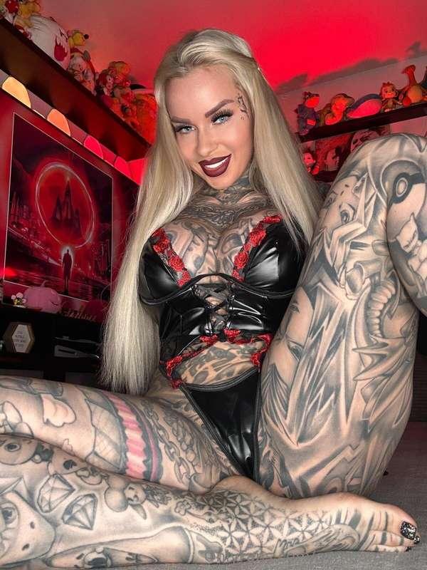 Sometimes I just want to completely dominate you. 😈
