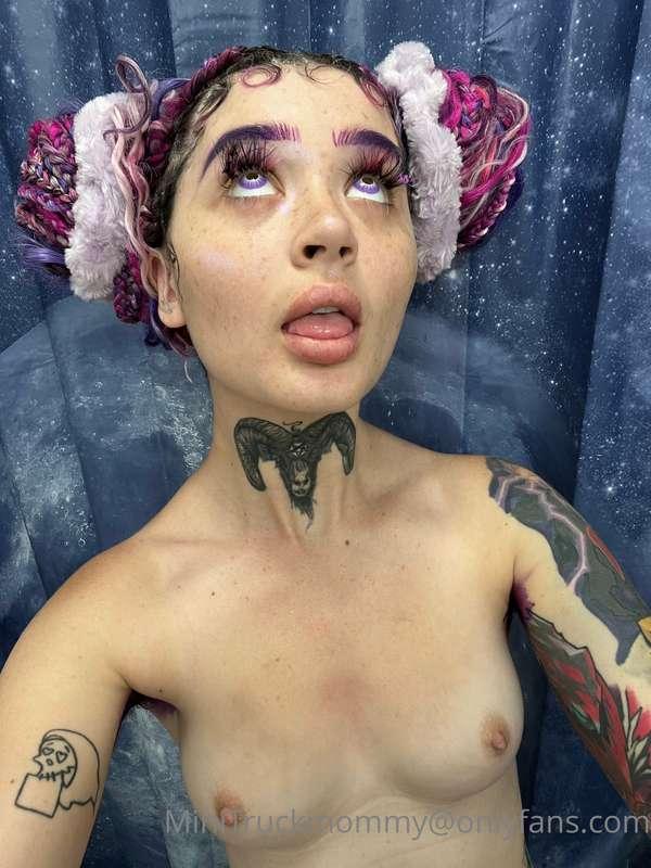 Cum right here baby 😍💦 I’m so horny rn I wanna be fucked