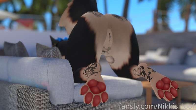 nikkisfloof image #3