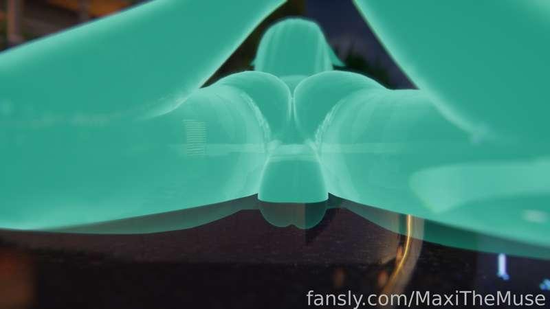 maxithemuse image #3