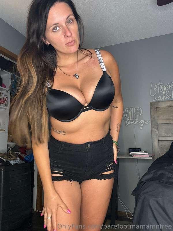 I bet your mouth wants to do some naughty things to me!💋Enjo..