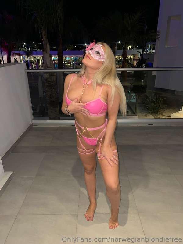 Lengter allerede tilbake til varme, sol og sex..