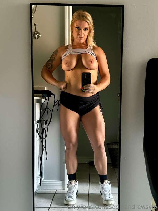 Do you like muscular women? 💪