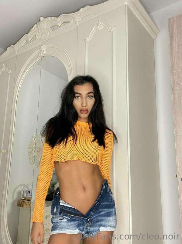 What burning desires can I turn in a reality for you today?💋