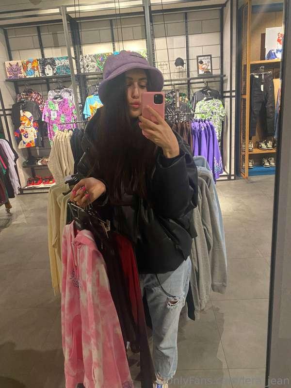 Christmas is the time to treat yourself with gifts.😜