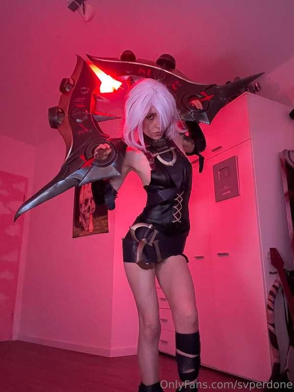 I made a Briar cosplay from League of Legends I cant wait fo..