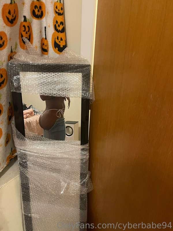 too fat for my skirt 

$ NostalgiaQueen