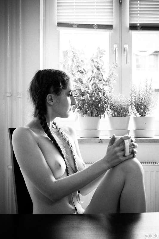 Having coffee in the summer heat. How do you guys handle lif..