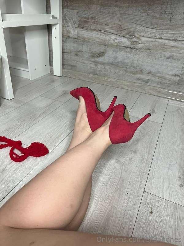Right now I'm wearing those red shoes you like so much and n..