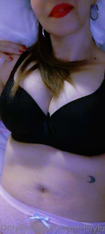I love sexy 🔥 lingerie 👙 in my next exclusive ASMR video I'l..