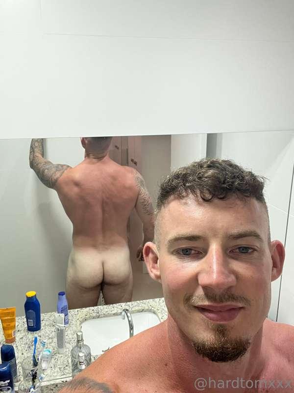 Who likes a white booty?