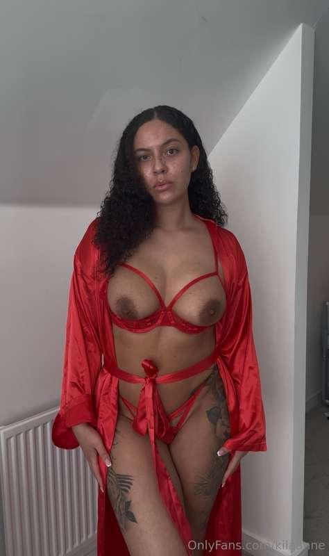 Is it hot in here or is it just me? 🥵