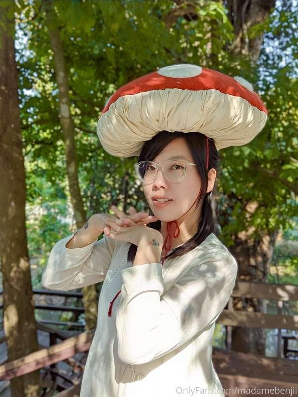 madamebenjii image #0