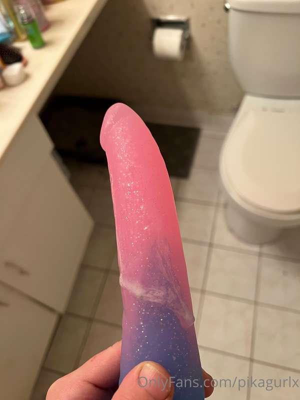 Cummed so hard to this…whom wants to see the video of it hap..