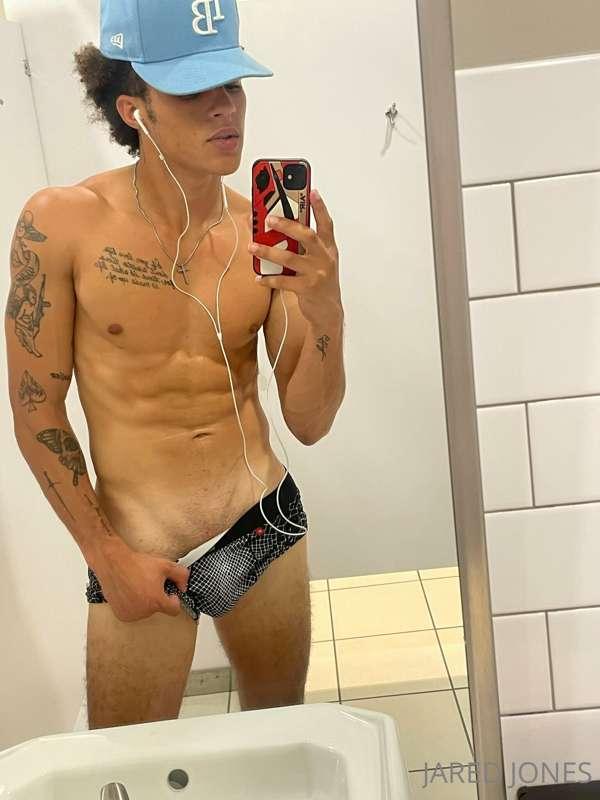 Need a workout buddy 👀