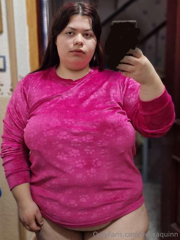Os dejo unas fotitos en pijama y recién levantada 🤭