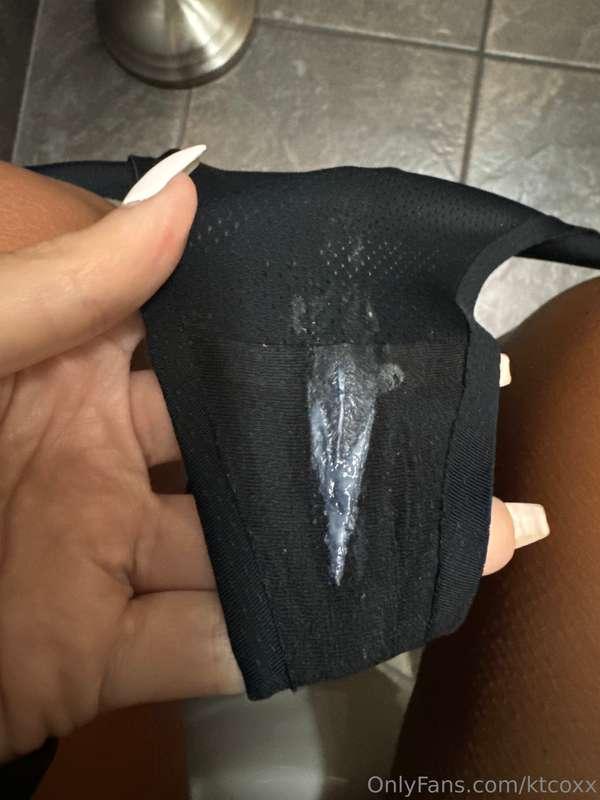 My panties didn’t make it 2 hours at the office before they ..